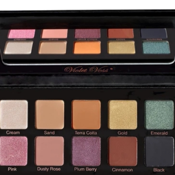 Essentials Eye Shadow Palette - Picture 3 of 3